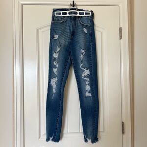 Aeropostale ripped skinny jeans - curvy size 4